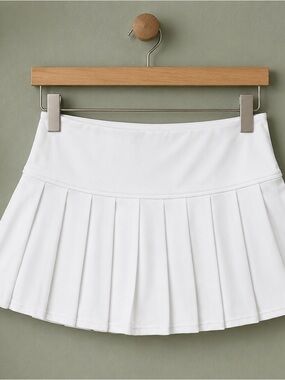 NWT Love & Sports White Pleated Active Skort | Size M (8-10)